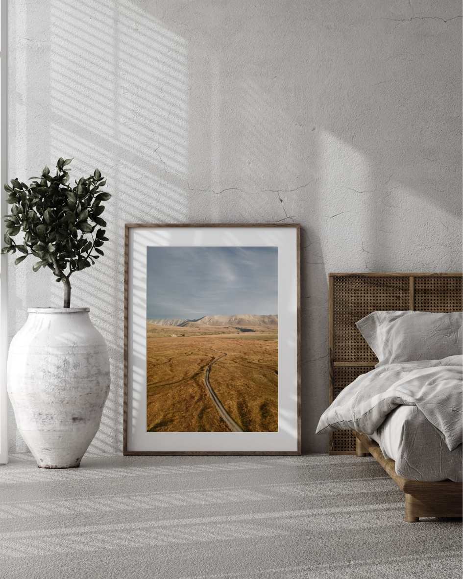 Bedroom leaning print